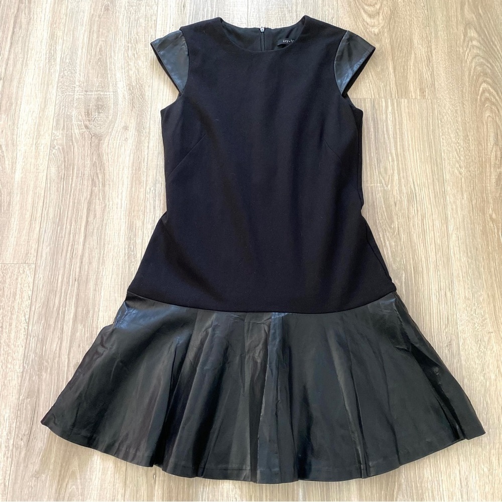NWOT Ivy + Blu Faux Leather Drop Waist Shift Dress Sz 6